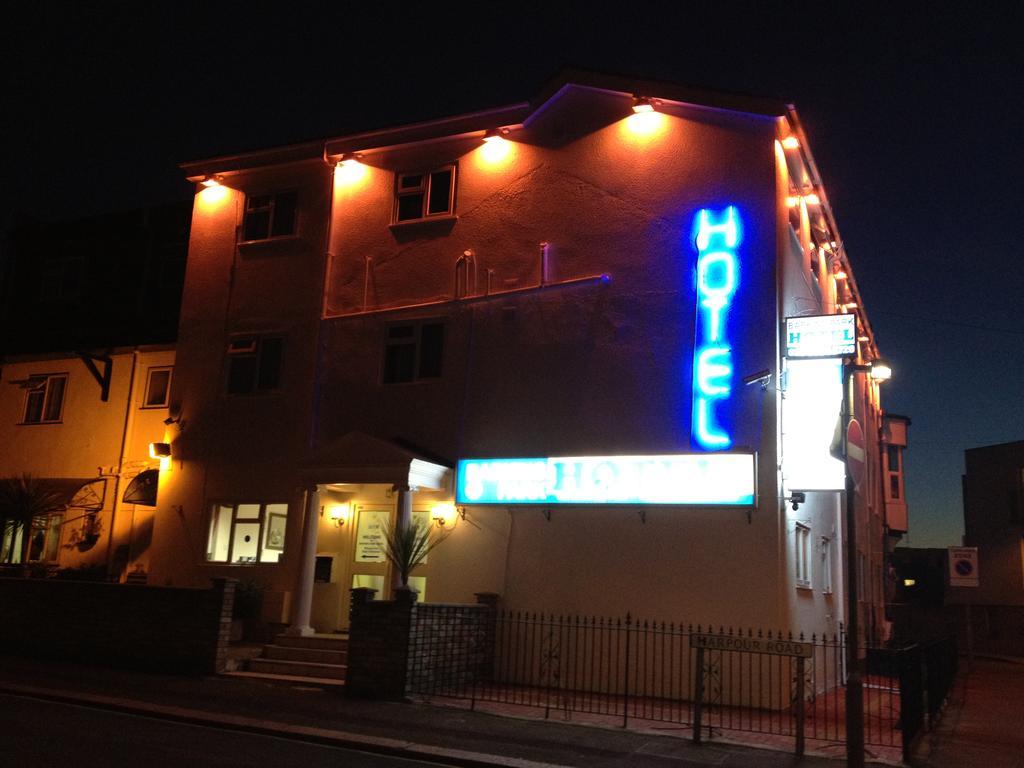Barking Park Hotel Exterior photo